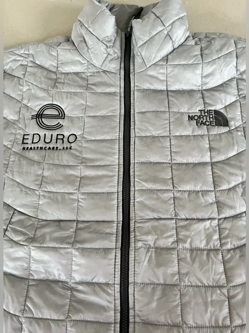NWT The North Face ThermoBall Trekker Jacket Men Size S Grey Puffer Company Logo